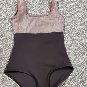 Yumiko Marieke leotard